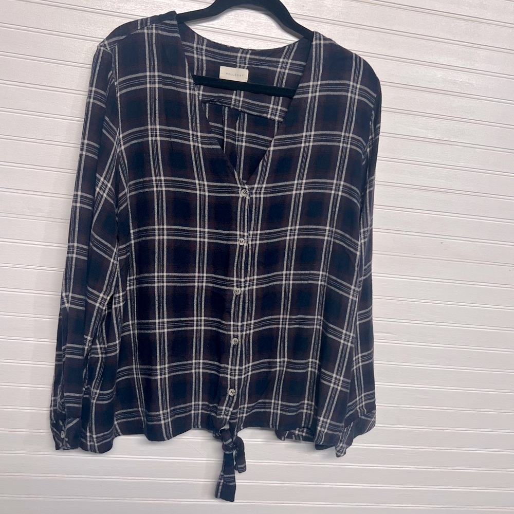 Women’s 2X flannel with tie accent